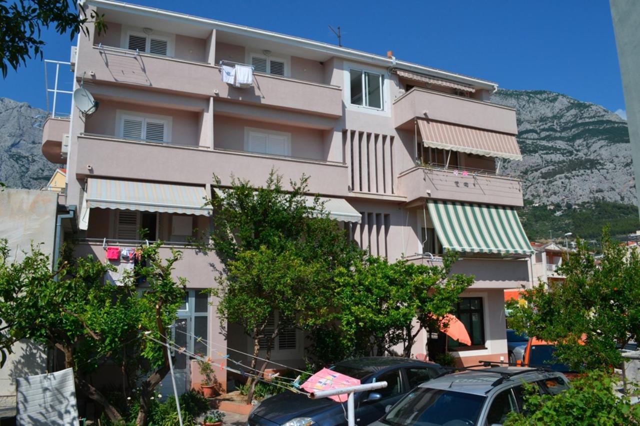 מאקרסקה Apartments Vukadin מראה חיצוני תמונה